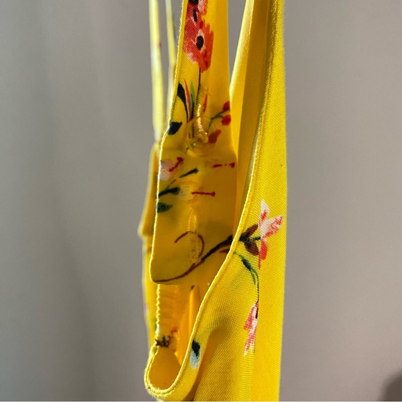 🌸3/$30🌸 Walking On Sunshine Girls’ Yellow Floral Dress - Picture 6 of 8